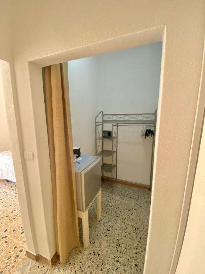 B&B A Due Passi Dal Mare Baja Sardinia Kültér fotó